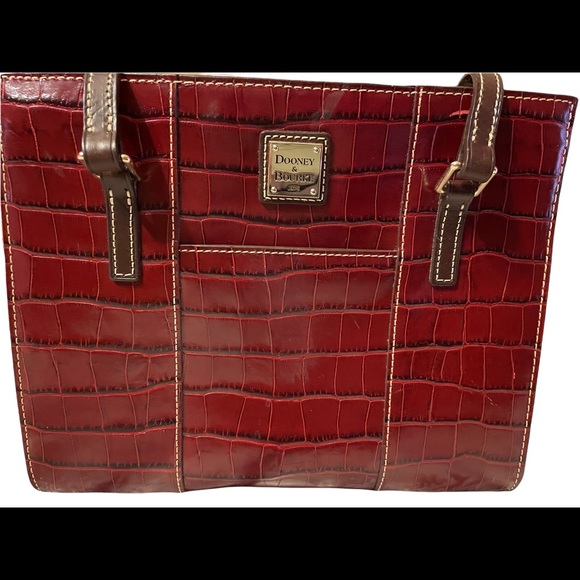 Vintage Dooney and Bourke Bayou Red crocodile shoulder bag - Picture 1 of 9